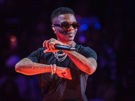 È il momento di scintillante eleganza! Wizkid Live at Arena di Verona: Un concerto indimenticabile e un'occasione unica per immergersi nella musica afrobeat